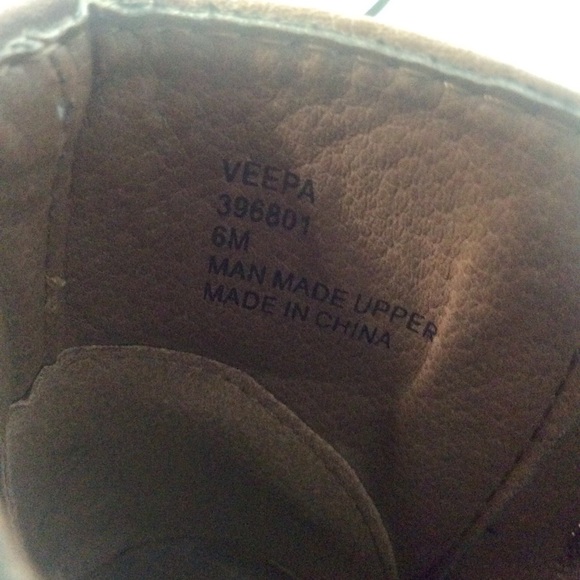 RAMPAGE BROWN ANKLE BOOTS - Size 6M - Picture 6 of 6